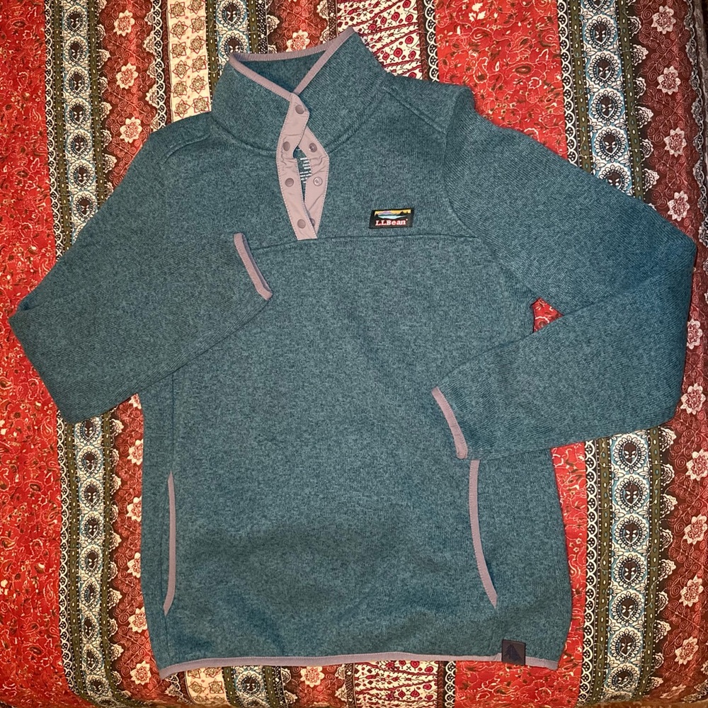 LL Bean pullover. 1/4 snap. Size small women’s.